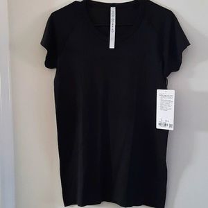 *Reposh* NWT LuluLemon Swiftly Tech Size 10